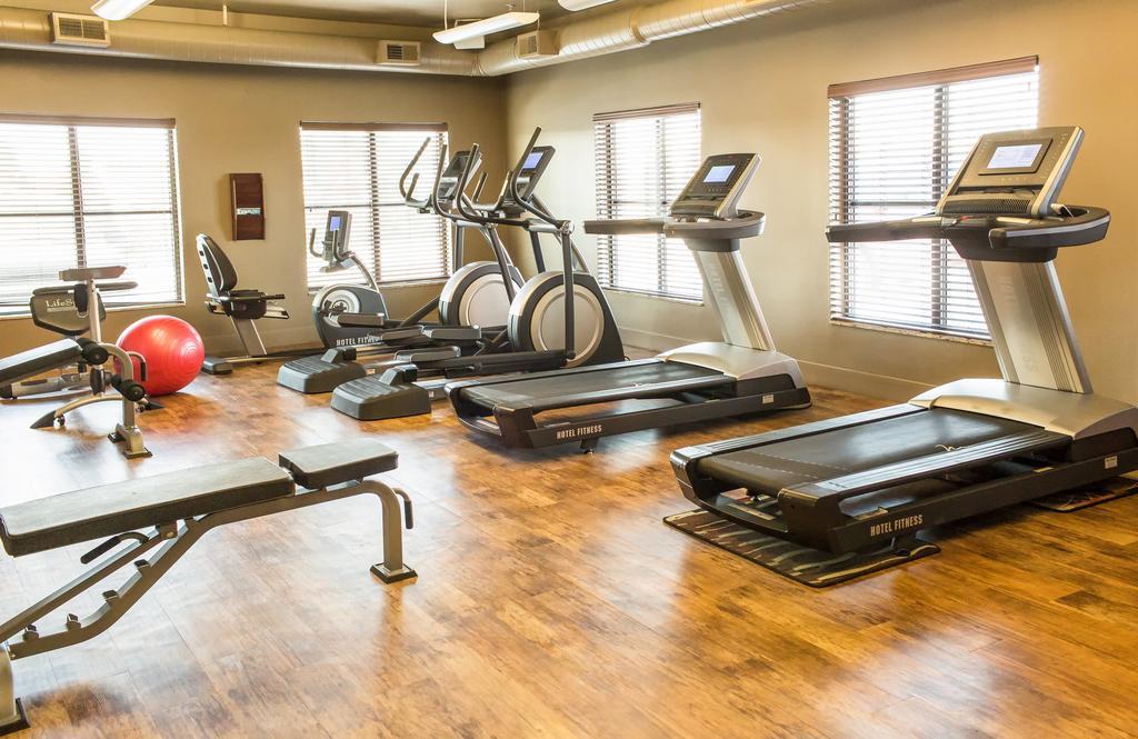 Teddy'S Residential Suites Watford City Ngoại thất bức ảnh