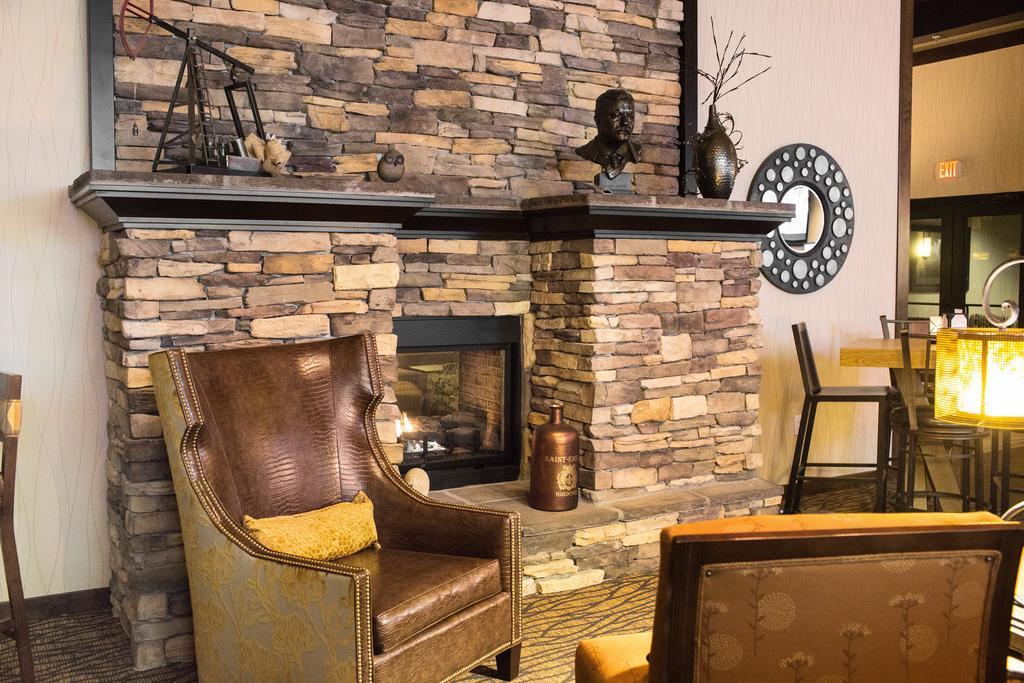 Teddy'S Residential Suites Watford City Ngoại thất bức ảnh