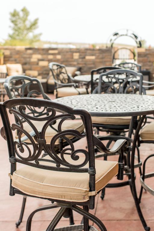Teddy'S Residential Suites Watford City Ngoại thất bức ảnh
