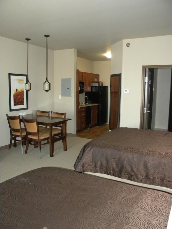 Teddy'S Residential Suites Watford City Ngoại thất bức ảnh