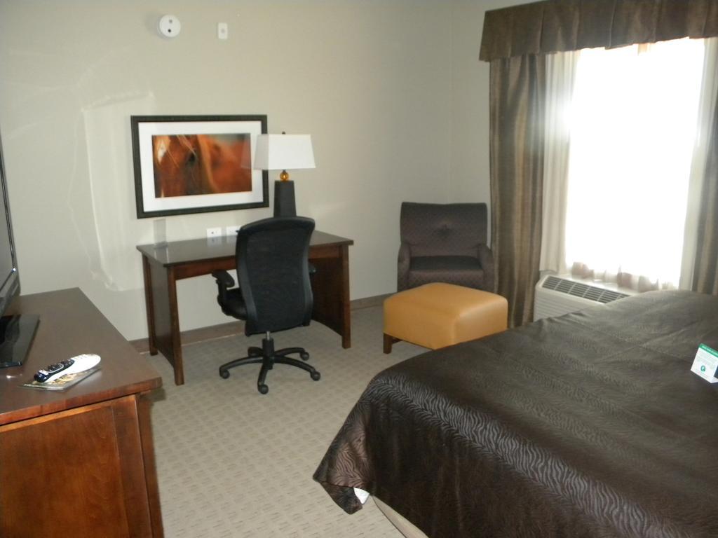 Teddy'S Residential Suites Watford City Ngoại thất bức ảnh