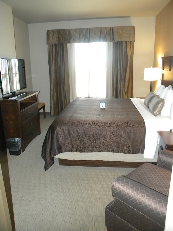 Teddy'S Residential Suites Watford City Ngoại thất bức ảnh