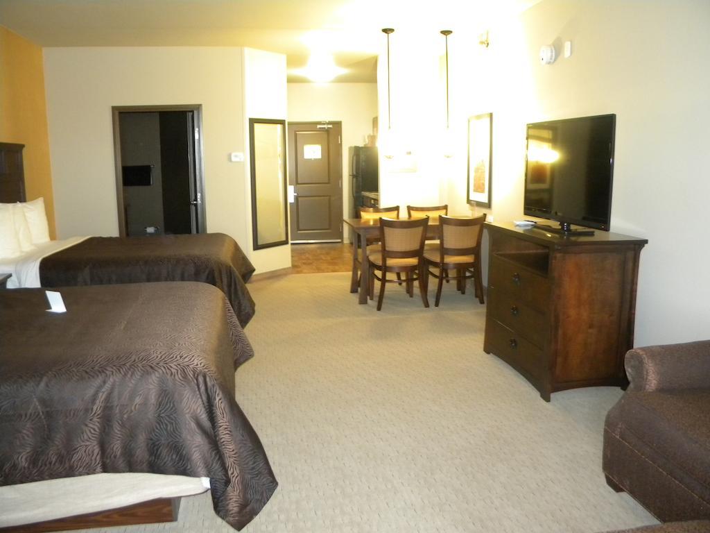 Teddy'S Residential Suites Watford City Ngoại thất bức ảnh