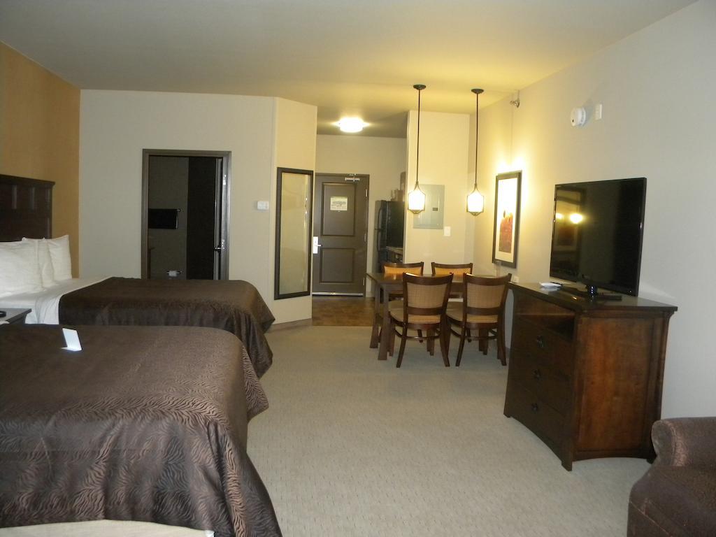 Teddy'S Residential Suites Watford City Ngoại thất bức ảnh