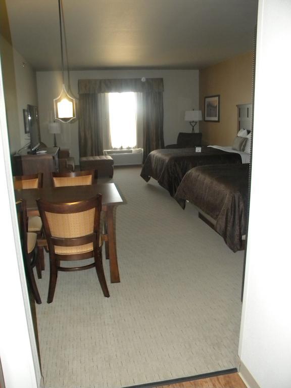 Teddy'S Residential Suites Watford City Ngoại thất bức ảnh