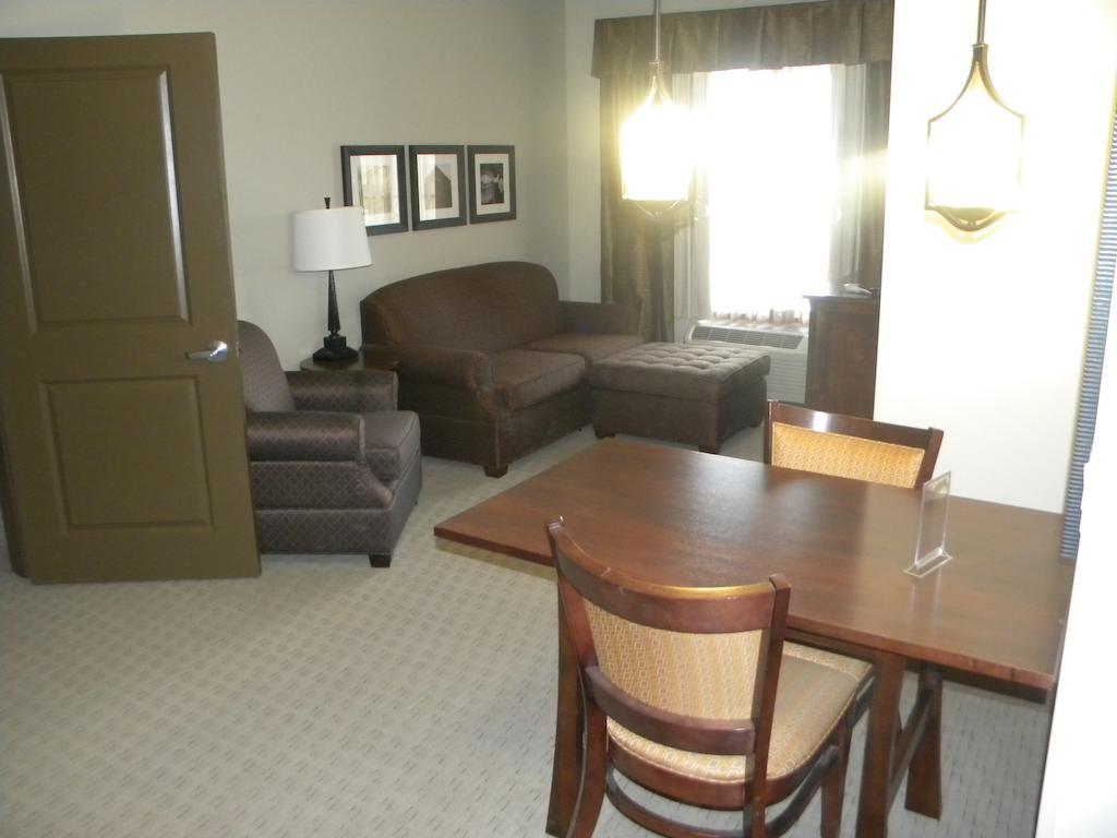 Teddy'S Residential Suites Watford City Ngoại thất bức ảnh