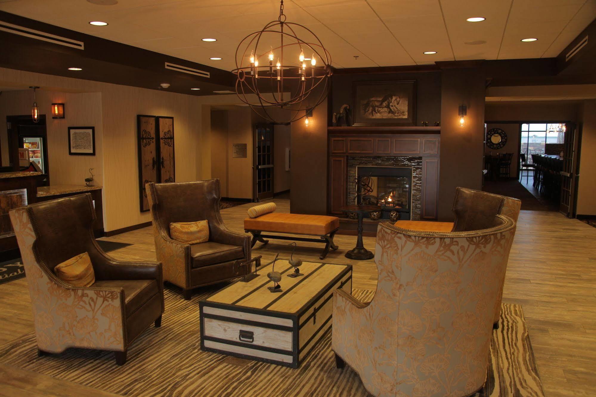 Teddy'S Residential Suites Watford City Ngoại thất bức ảnh